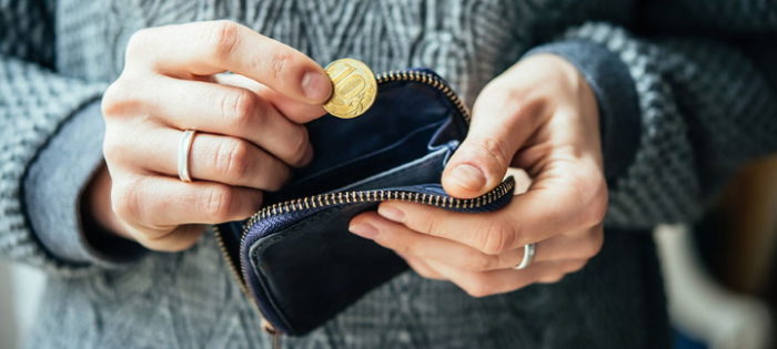 Россиянам могут разрешить выкупать долги